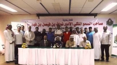 20 متدربا في دورة كرة الطاولة