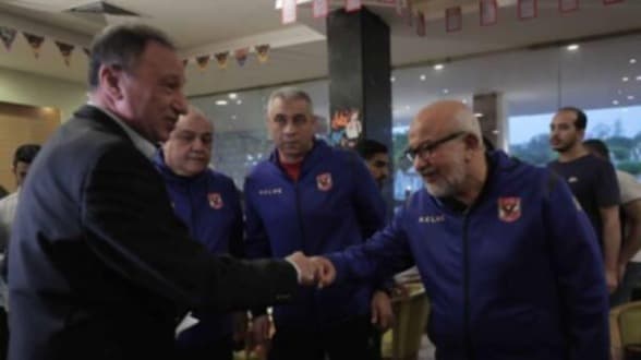 الخطيب يهنئ الأهلي