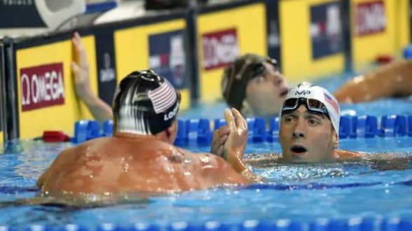 السباحون يراهنون على تخفيف الحمل التدريبي