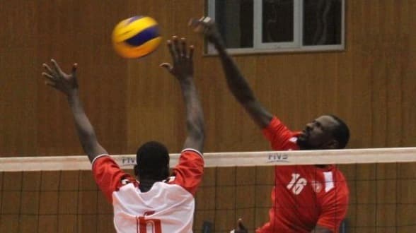 الشرطة يتخطى قطر ويحتفظ بالصدارة