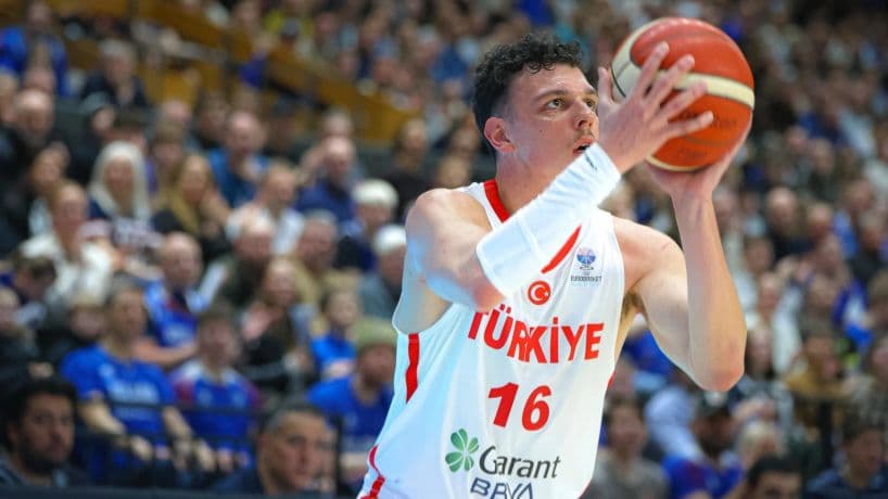 ديفيد موتاف