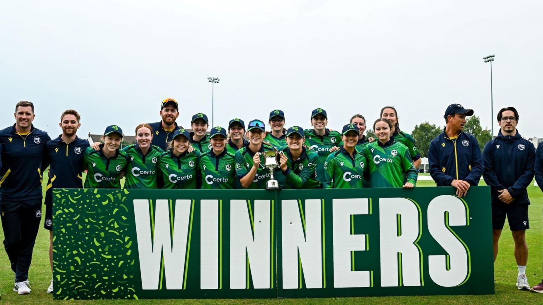 سيدات أيرلندا بالكريكيت