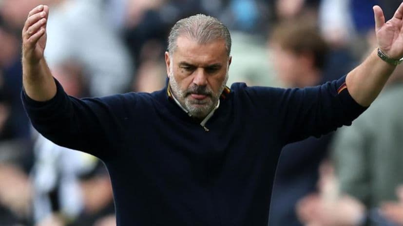 أنجي بوستيكوجلو