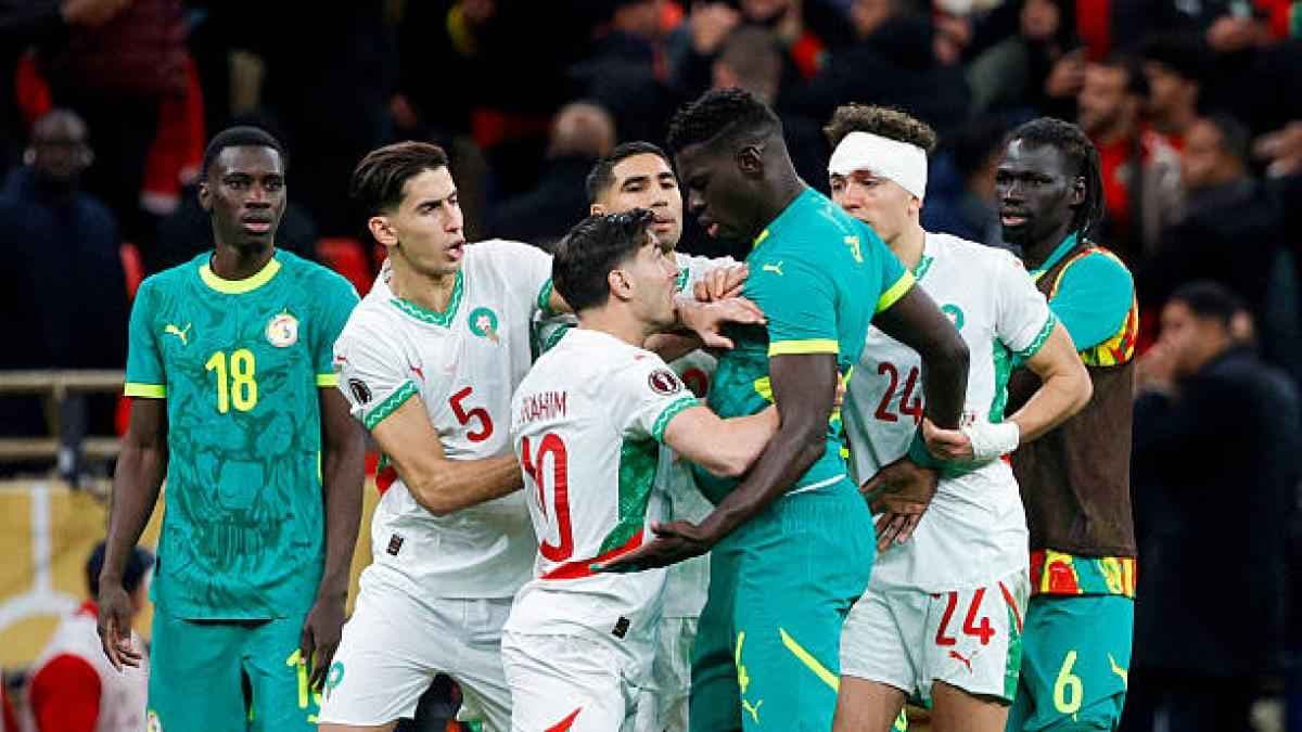 التوتر بين لاعبي السنغال والمغرب
