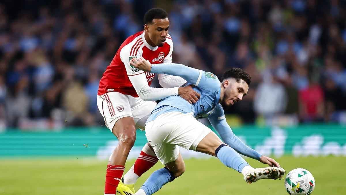 غابرييل ماغالهايس ضد رايان تشيركي